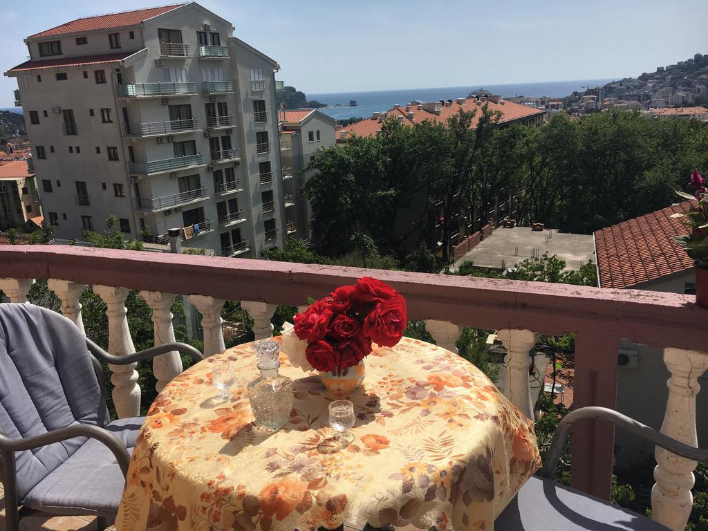 Sunny Apartment Budva